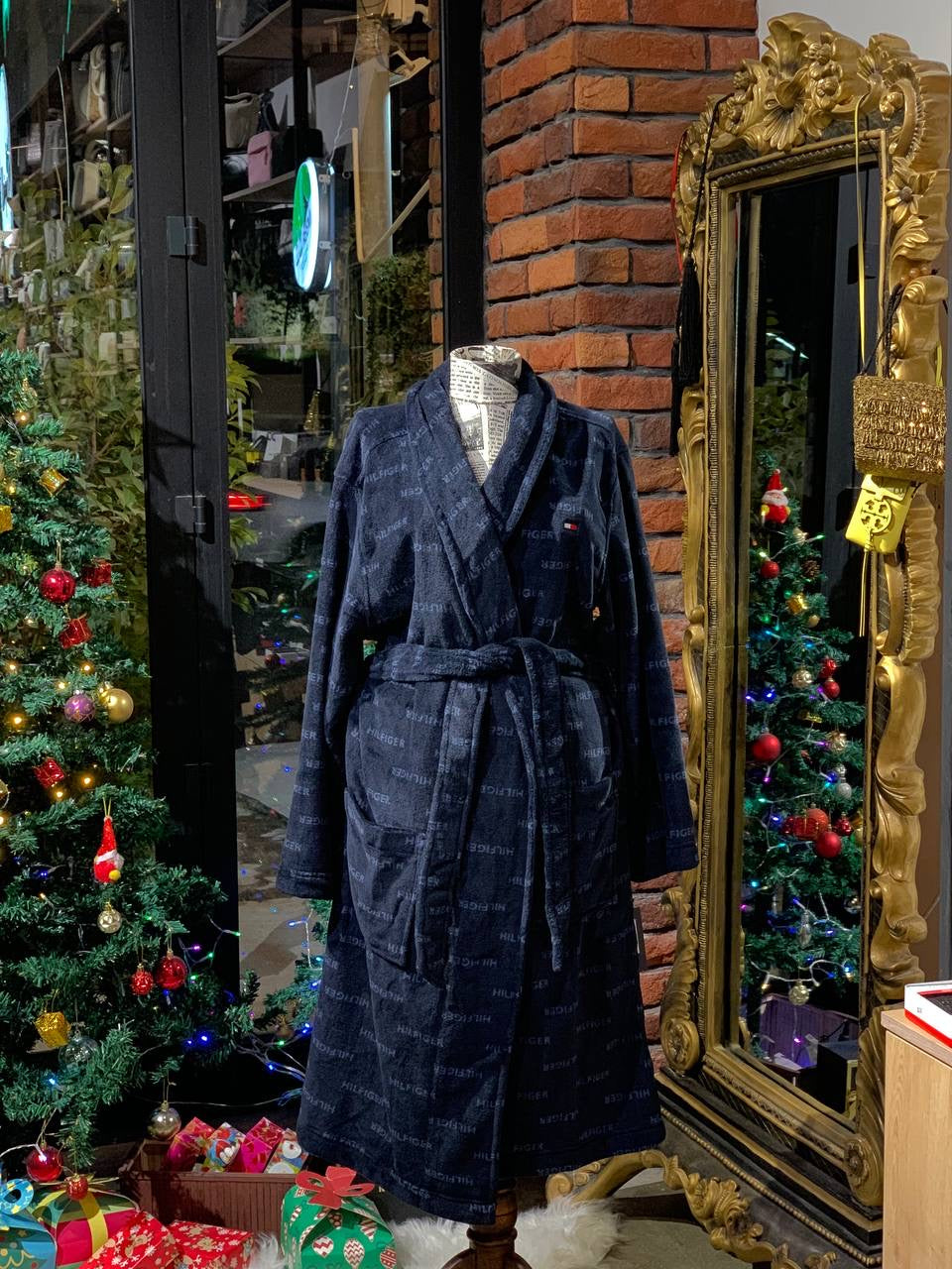 Tommy Hilfiger bathrobe