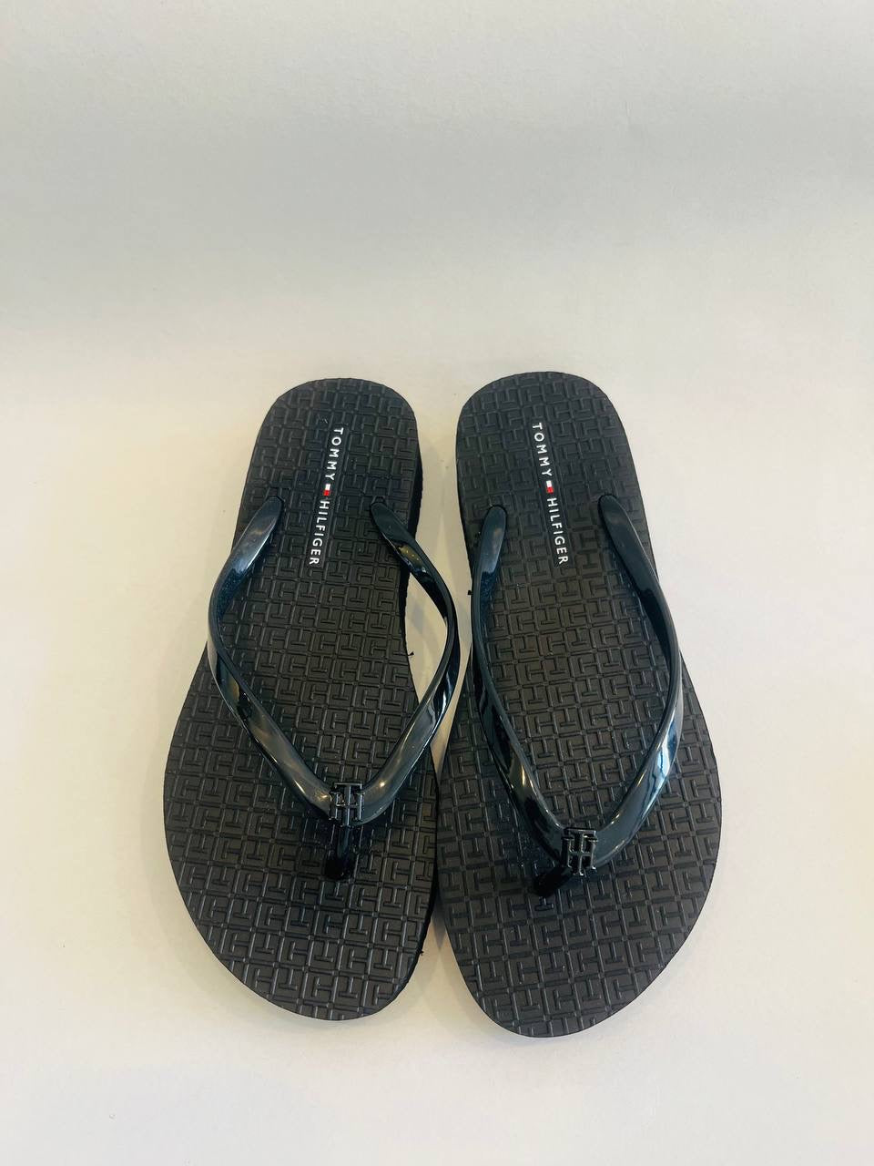 Tommy Hilfiger sandal size 38.5