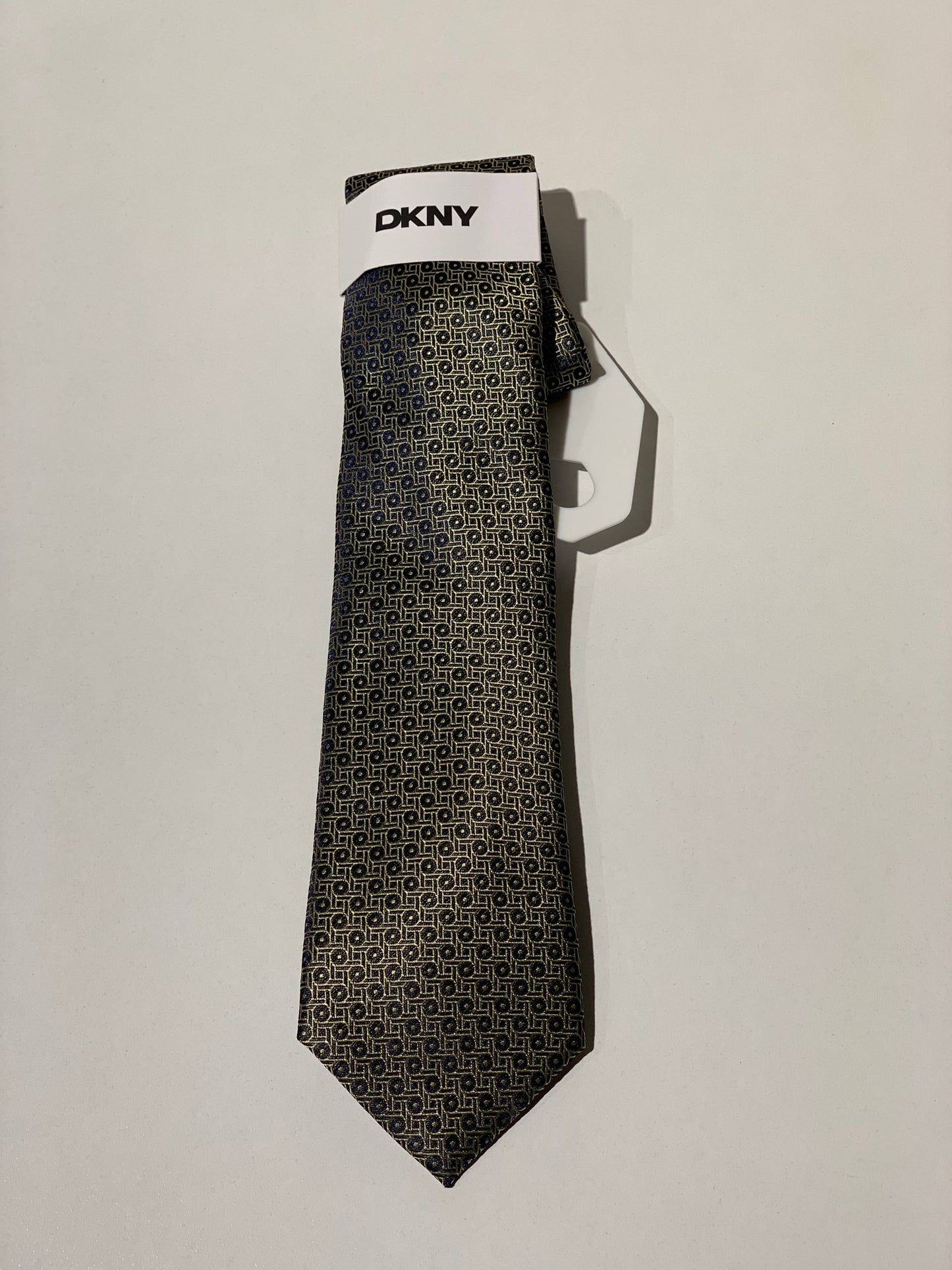 Dkny tie
