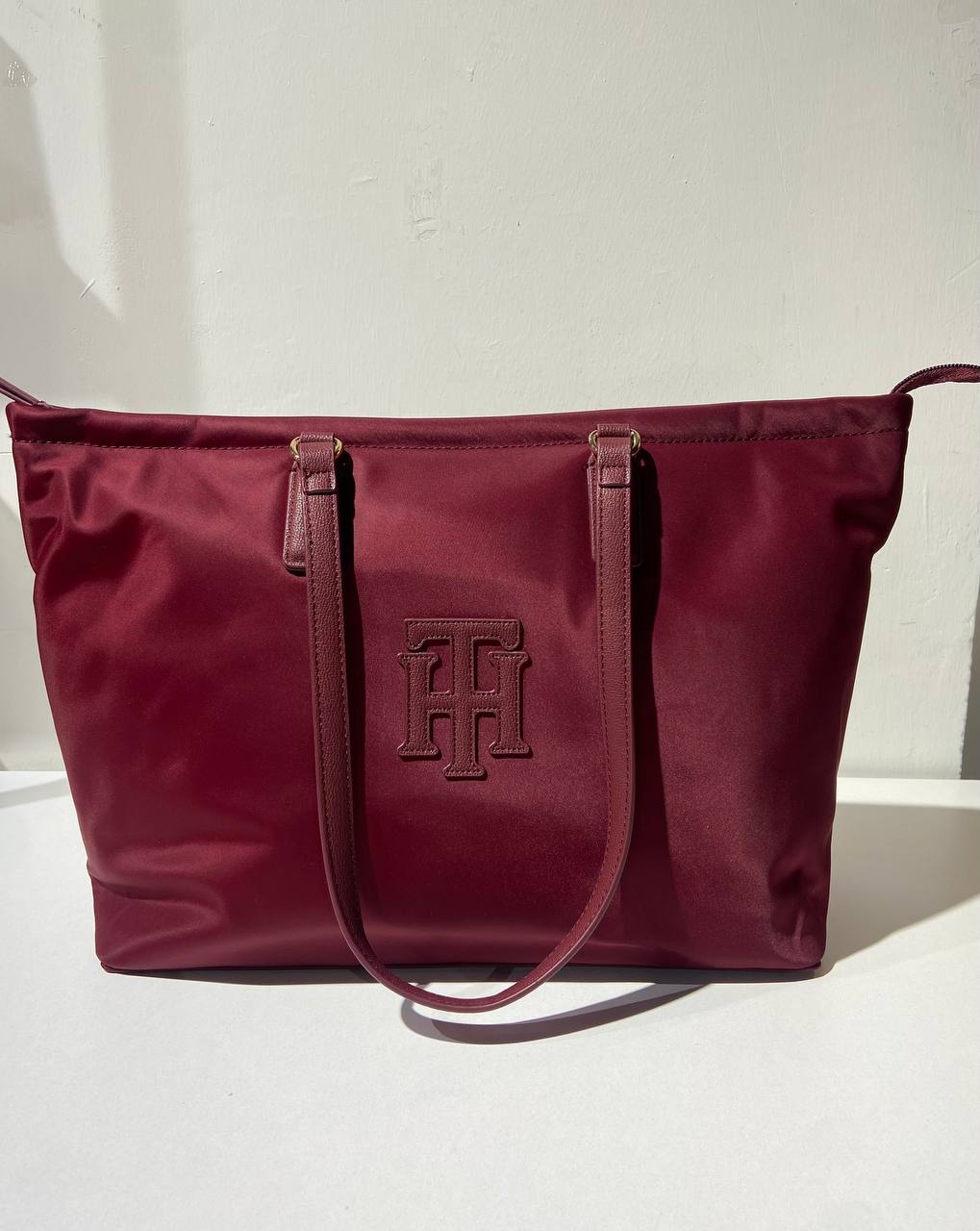 Tommy Hilfiger bag