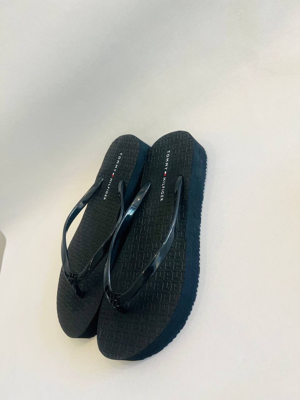 Tommy Hilfiger sandal size 38.5