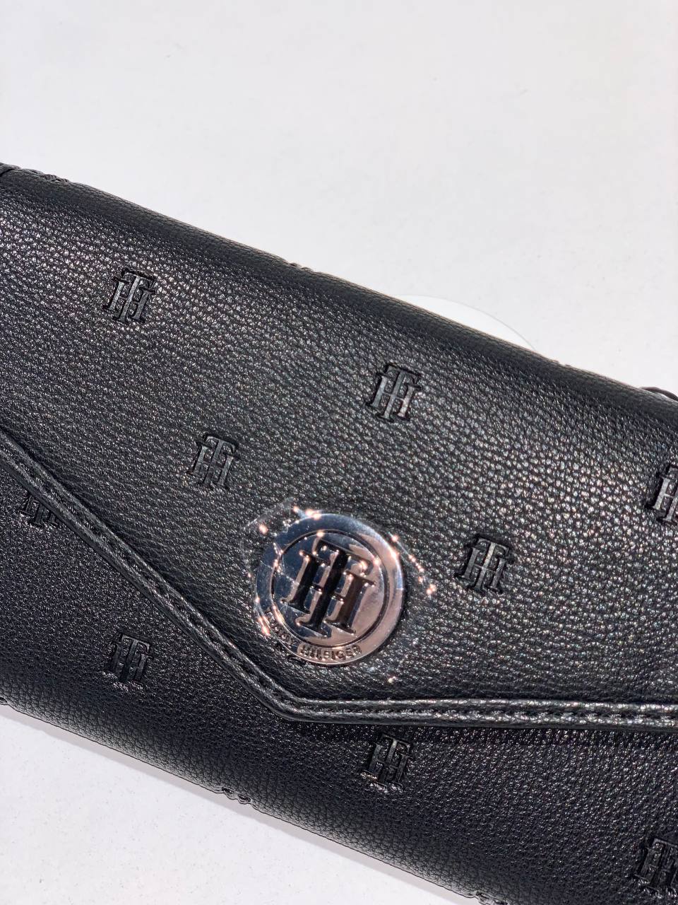 Tommy Hilfiger wallet