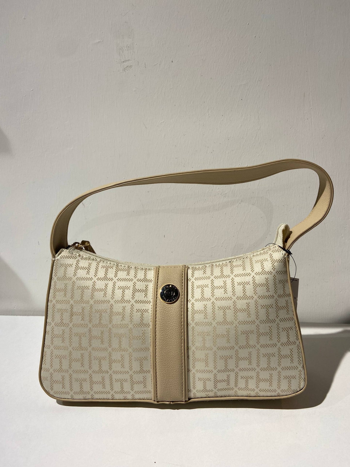 Tommy Hilfiger bag