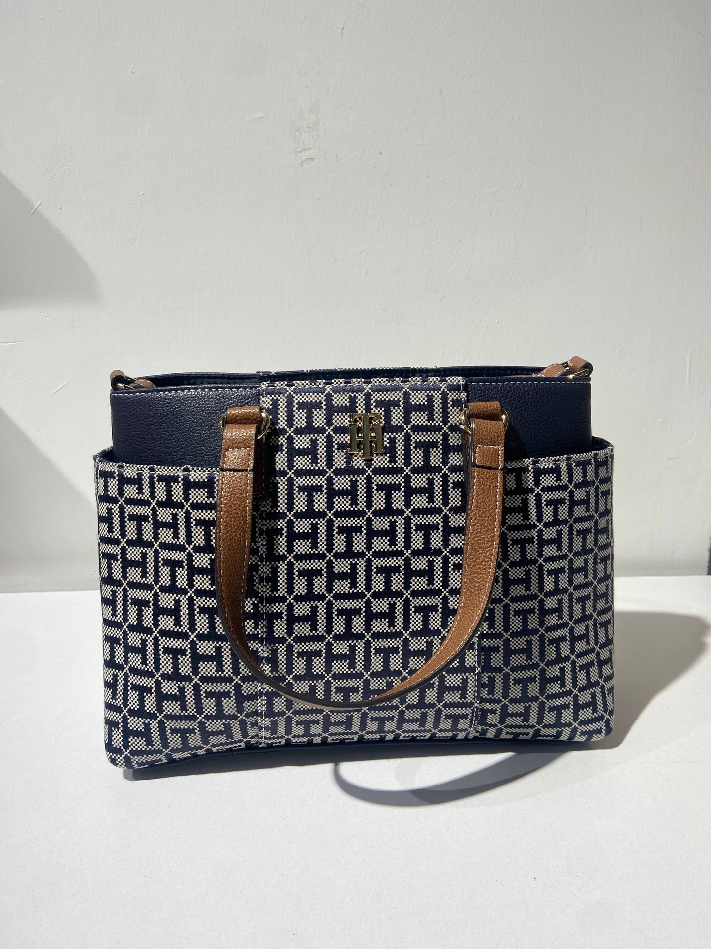 Tommy Hilfiger bag