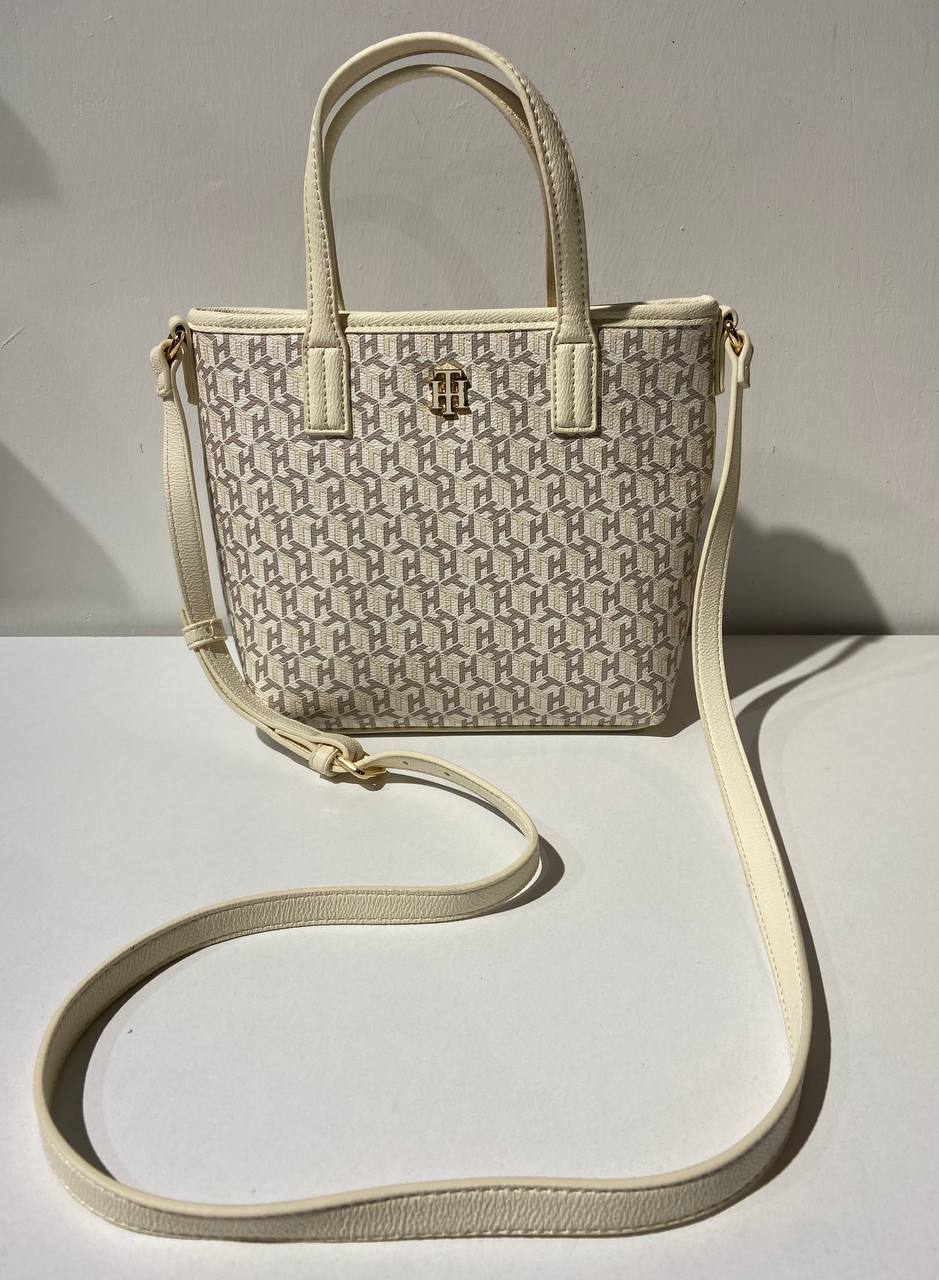 Tommy Hilfiger bag