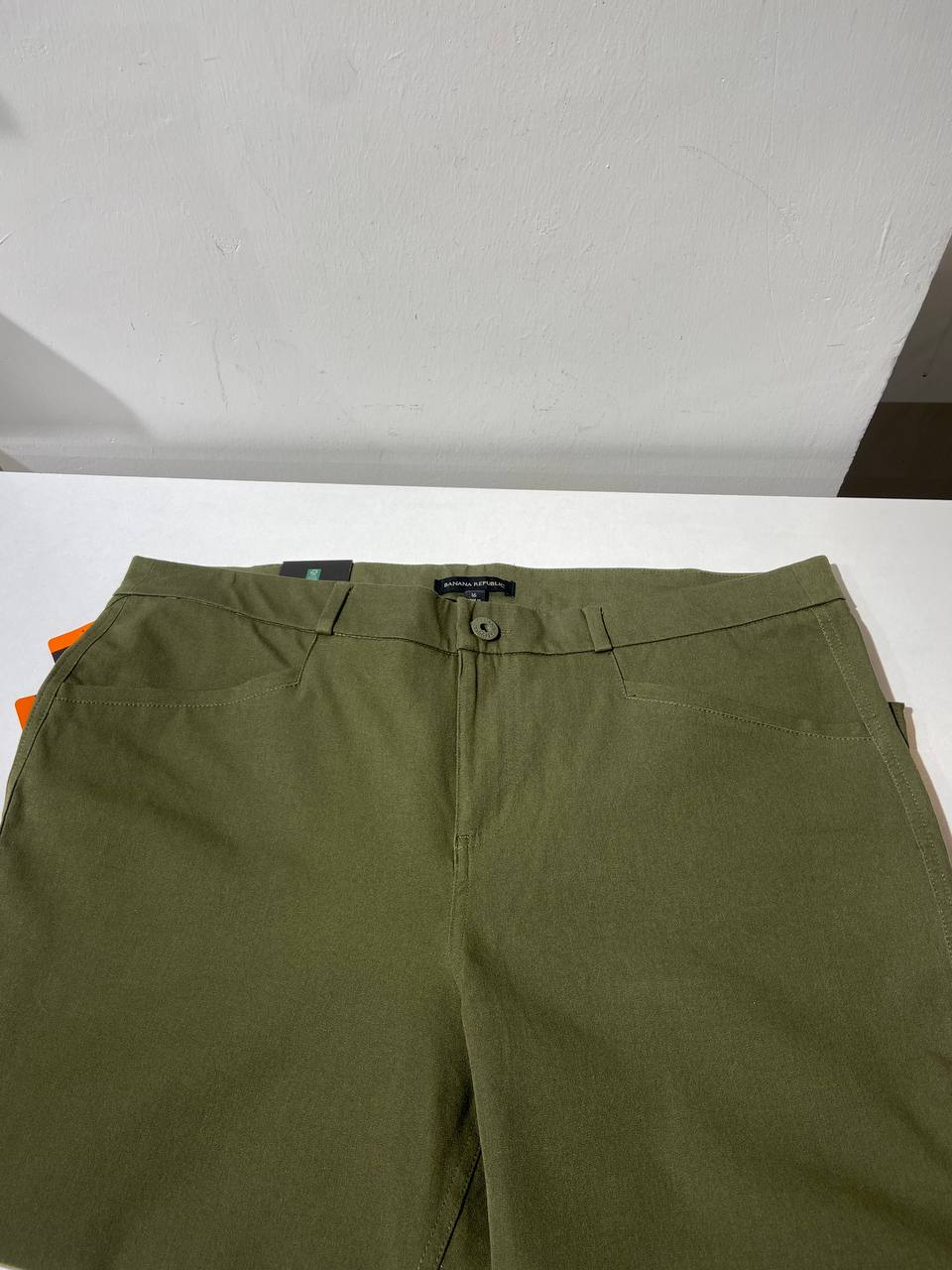 Banana Republic mens pant size 16