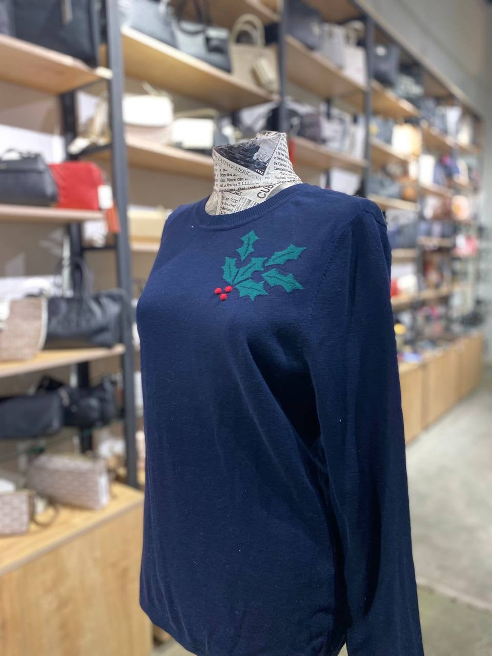 Tommy Hilfiger sweater size medium