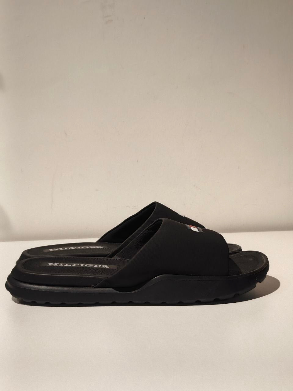 Tommy Hilfiger men sandal size 9M