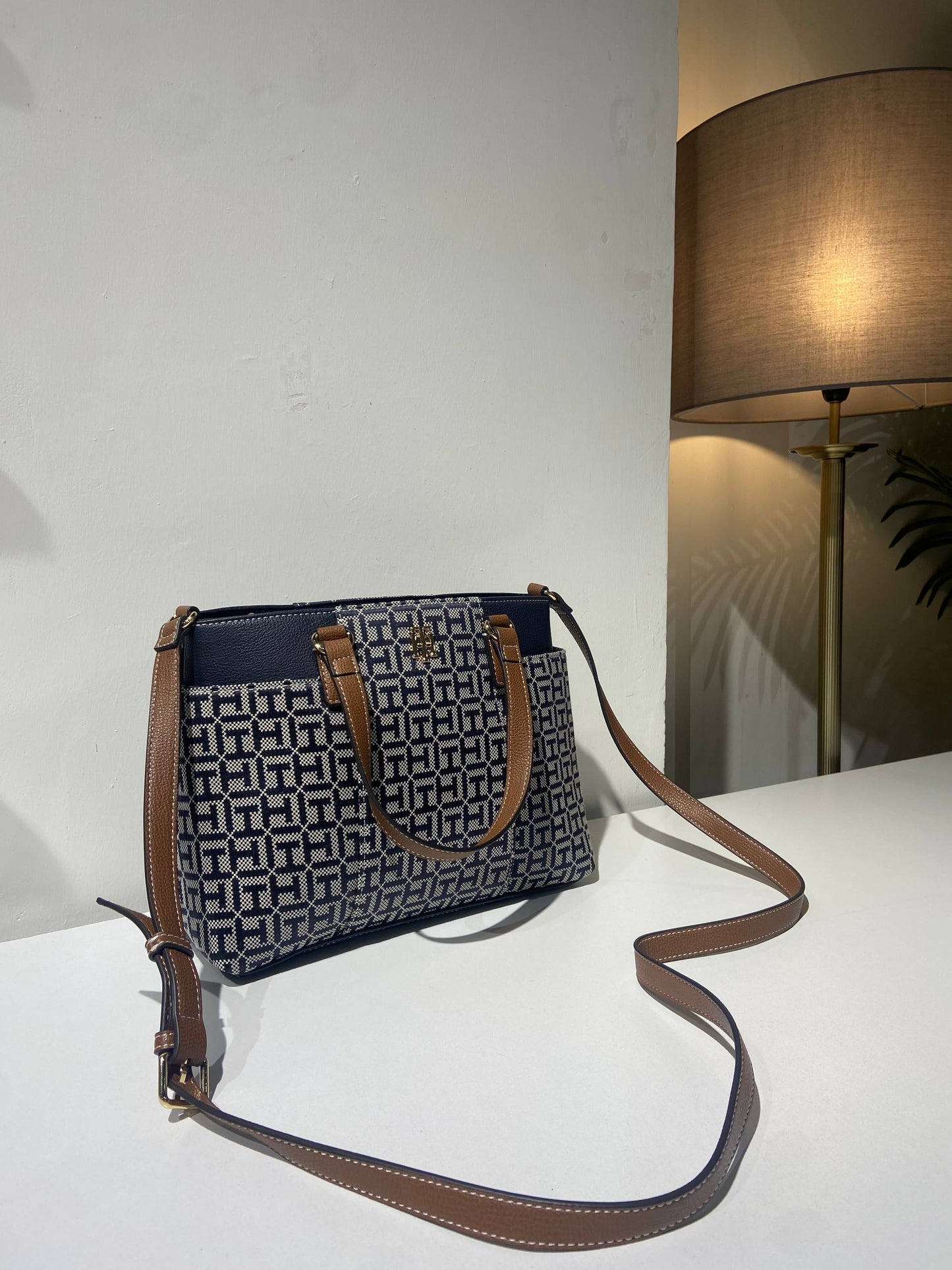 Tommy Hilfiger bag