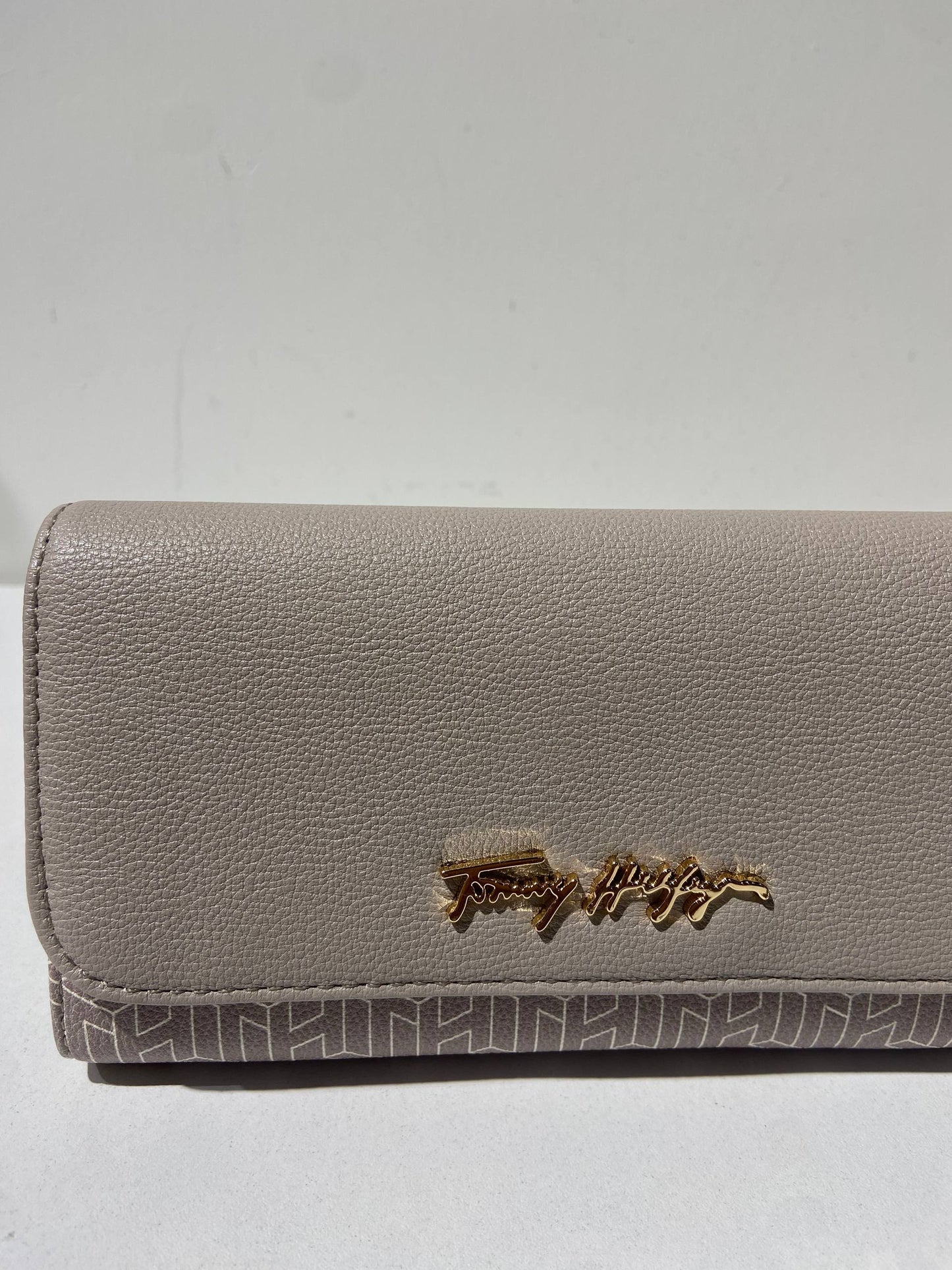 Tommy Hilfiger wallet