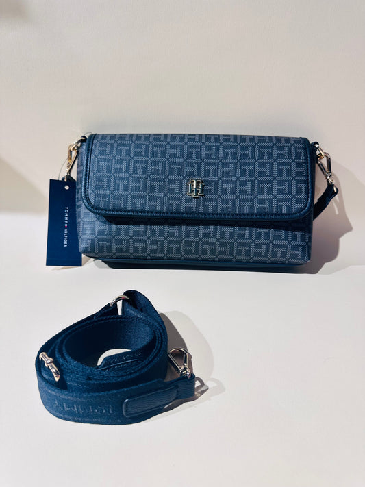 Tommy Hilfiger bag