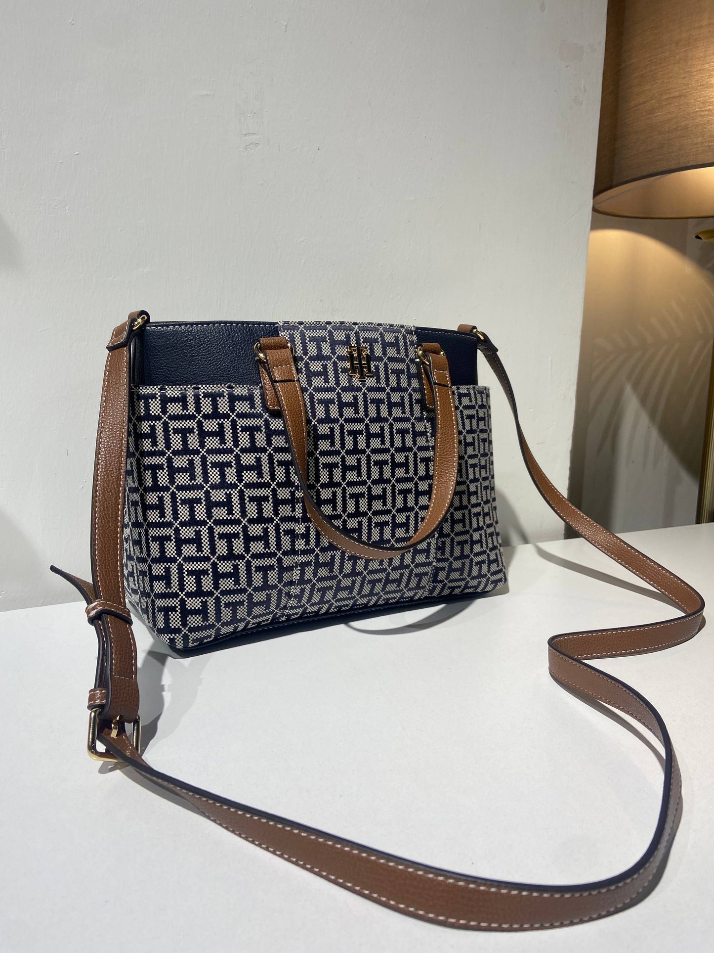 Tommy Hilfiger bag