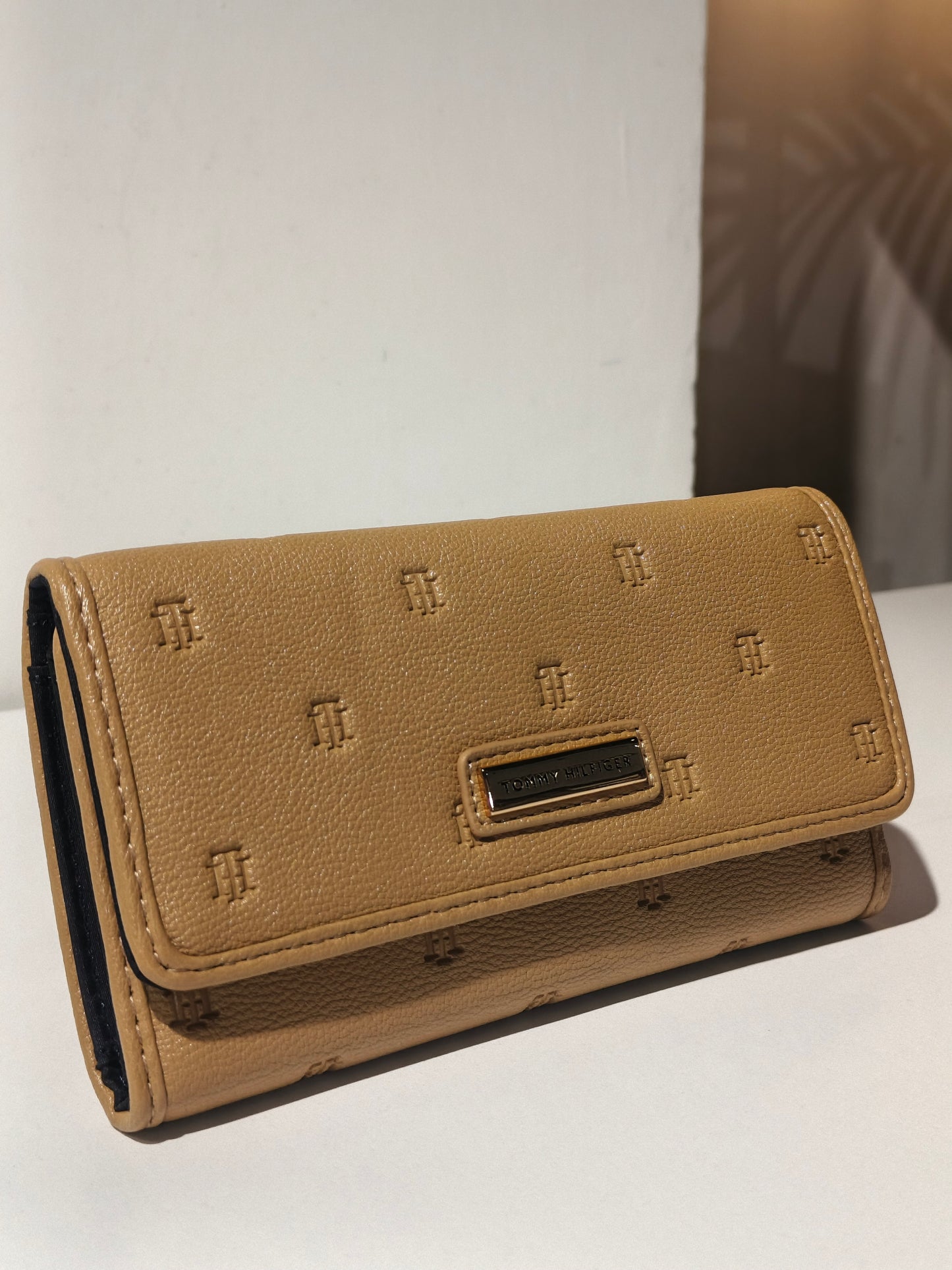 Tommy Hilfiger wallet