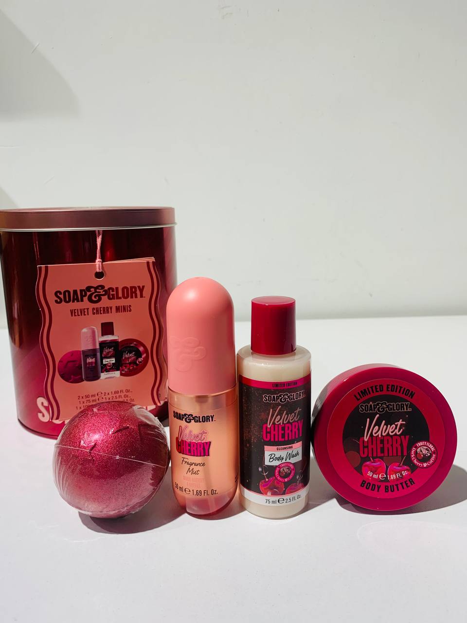 Soap & Glory Velvet Cherry Minis Gift Set