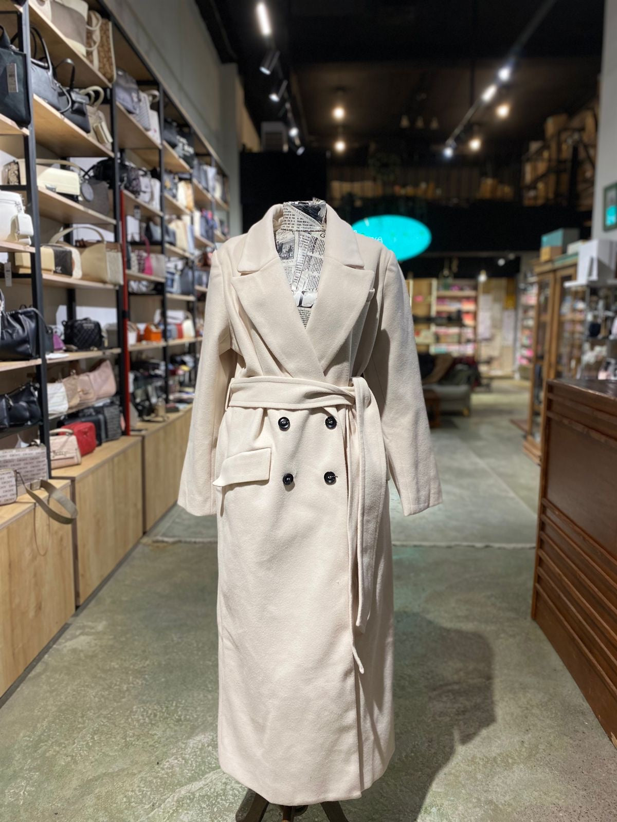 Anwesta coat size us 8/10