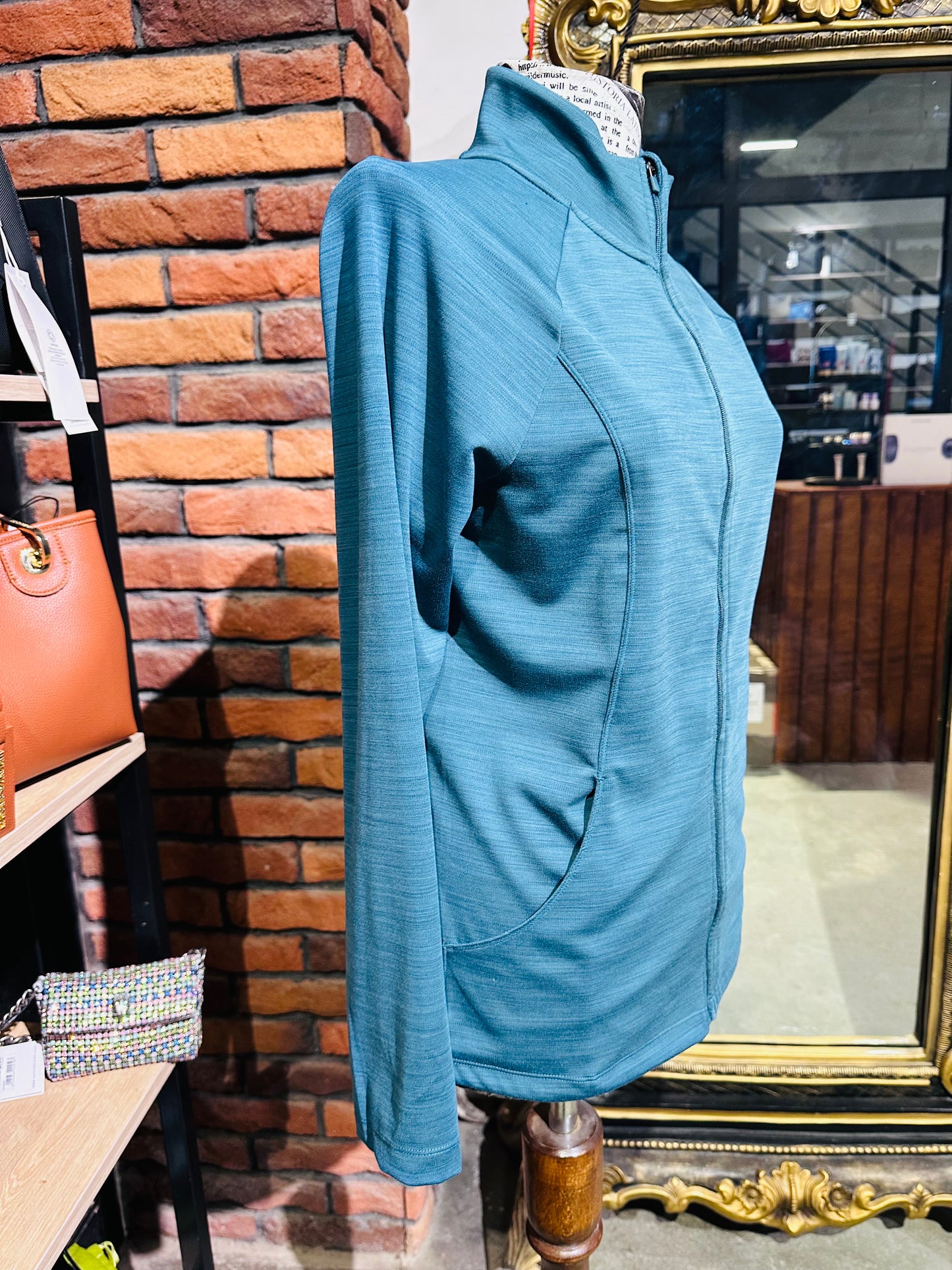 32 heat jacket size small