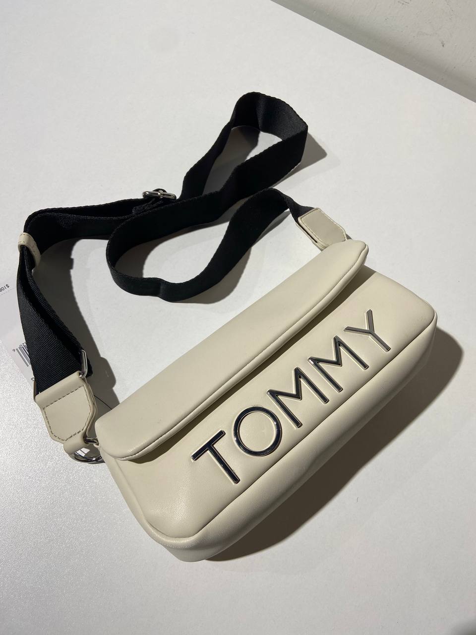 Tommy Hilfiger bag