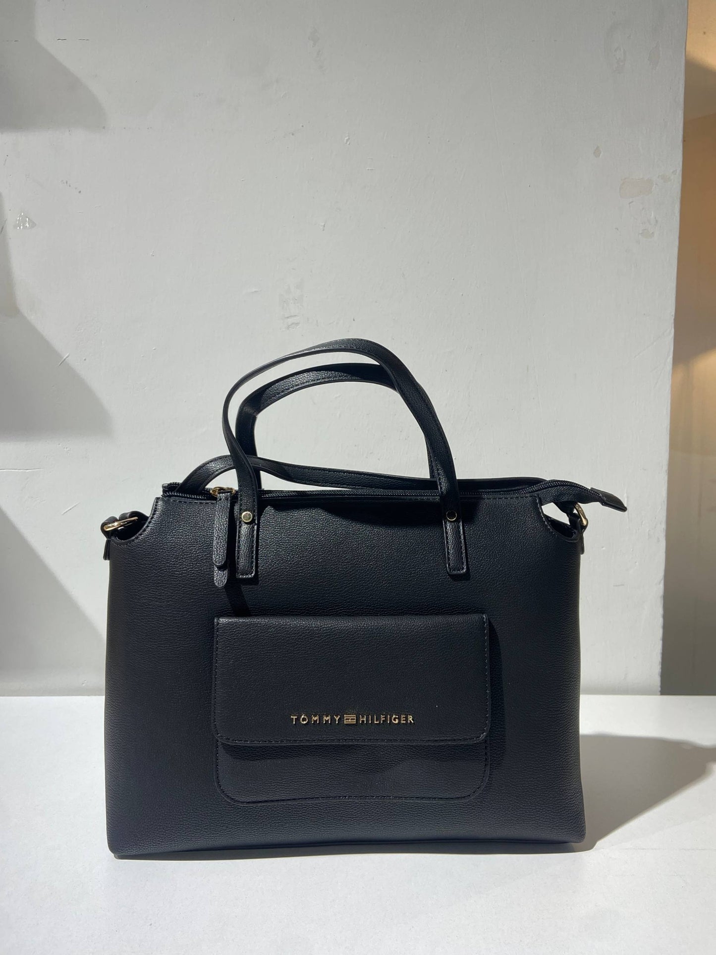Tommy Hilfiger bag