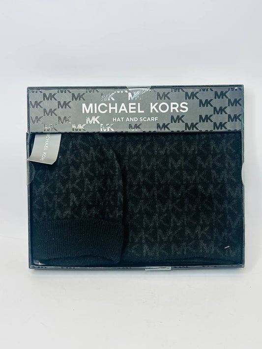 Michael kors scarf set