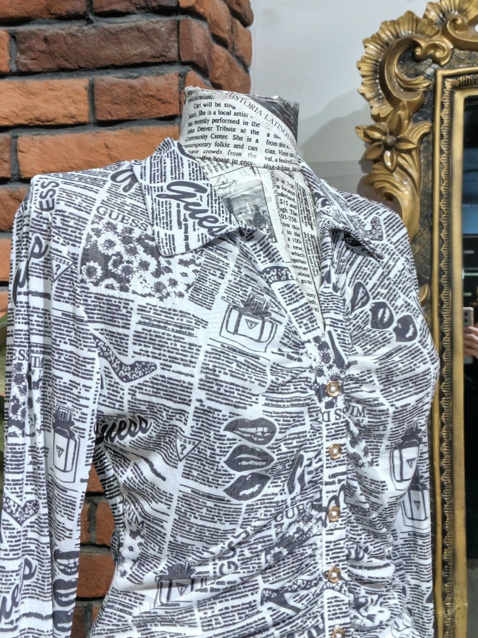 Guess top