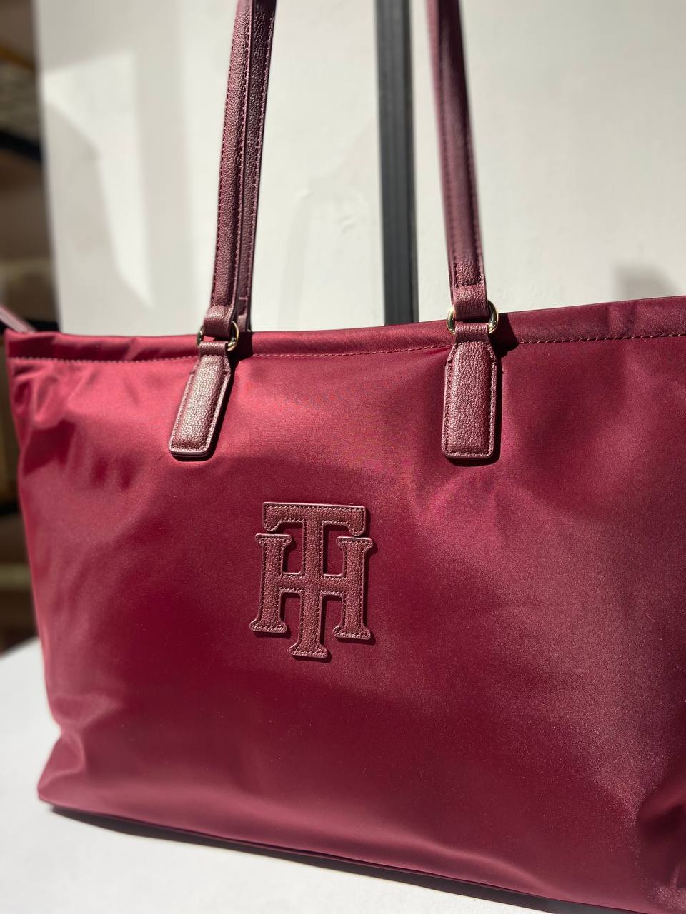 Tommy Hilfiger bag