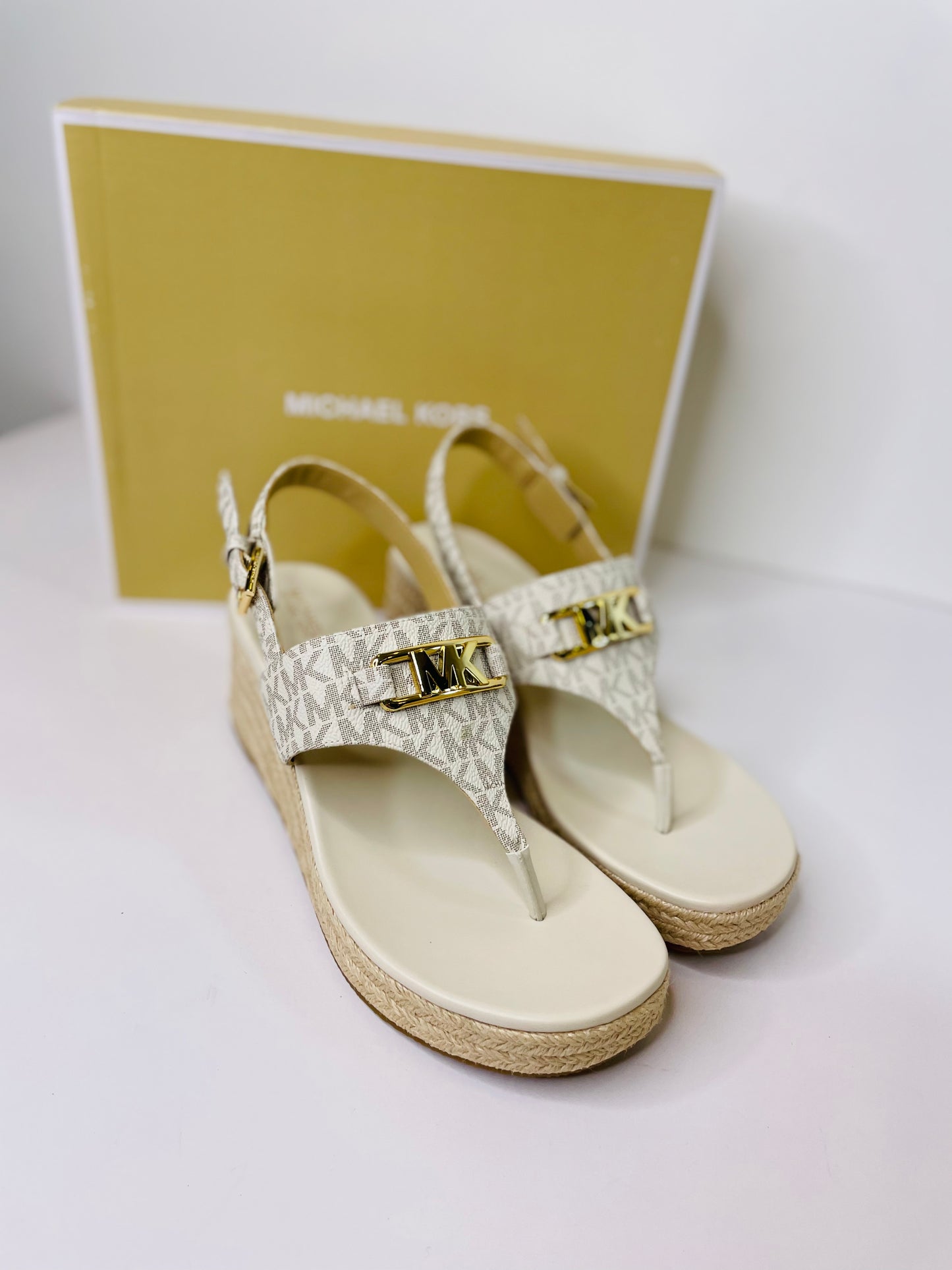 Michael kors sandal