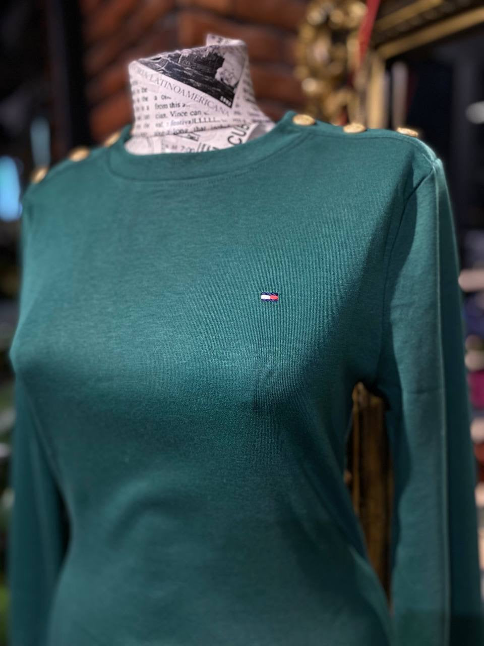 Tommy Hilfiger sweater size small