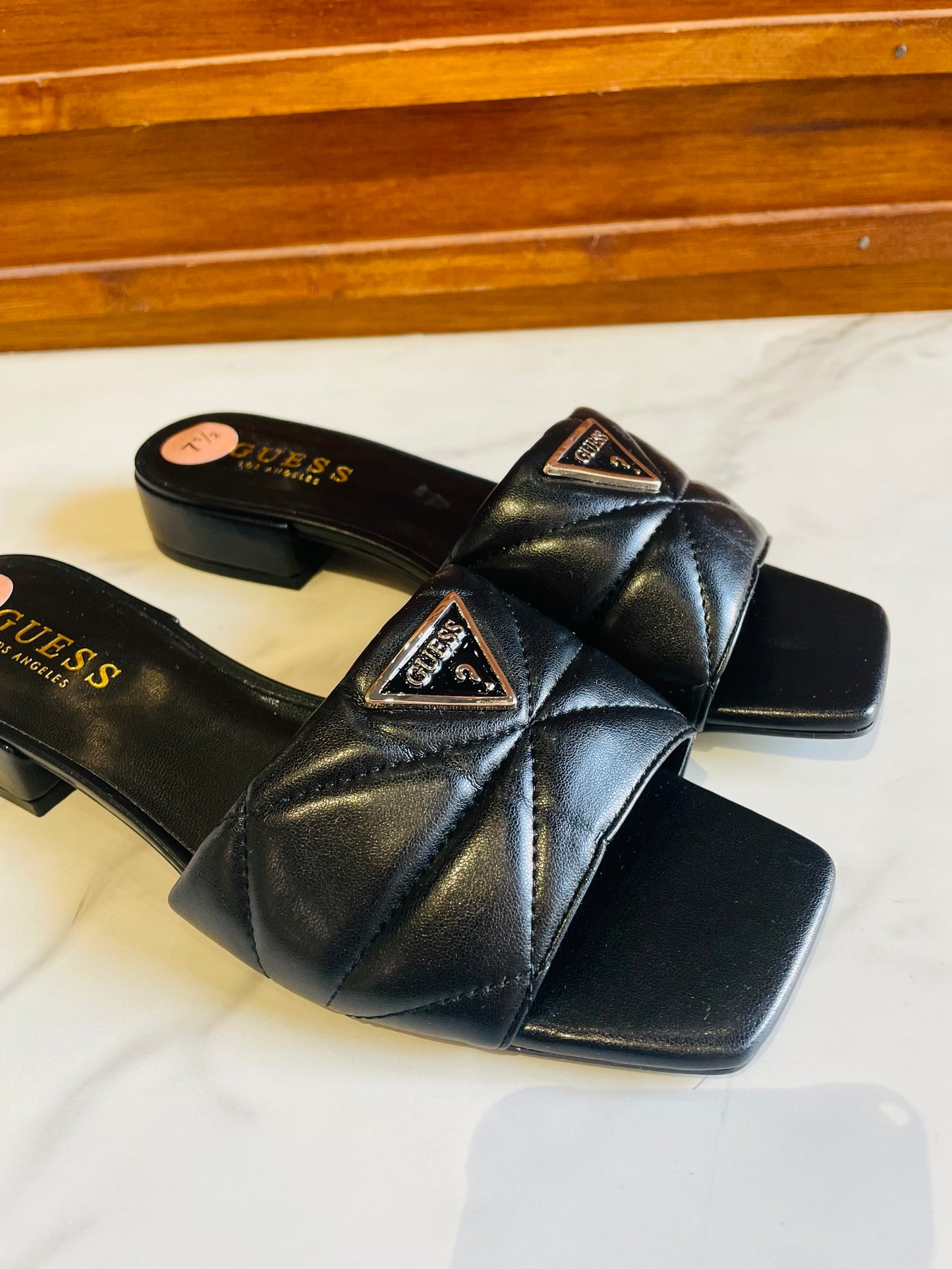 Guess sandal