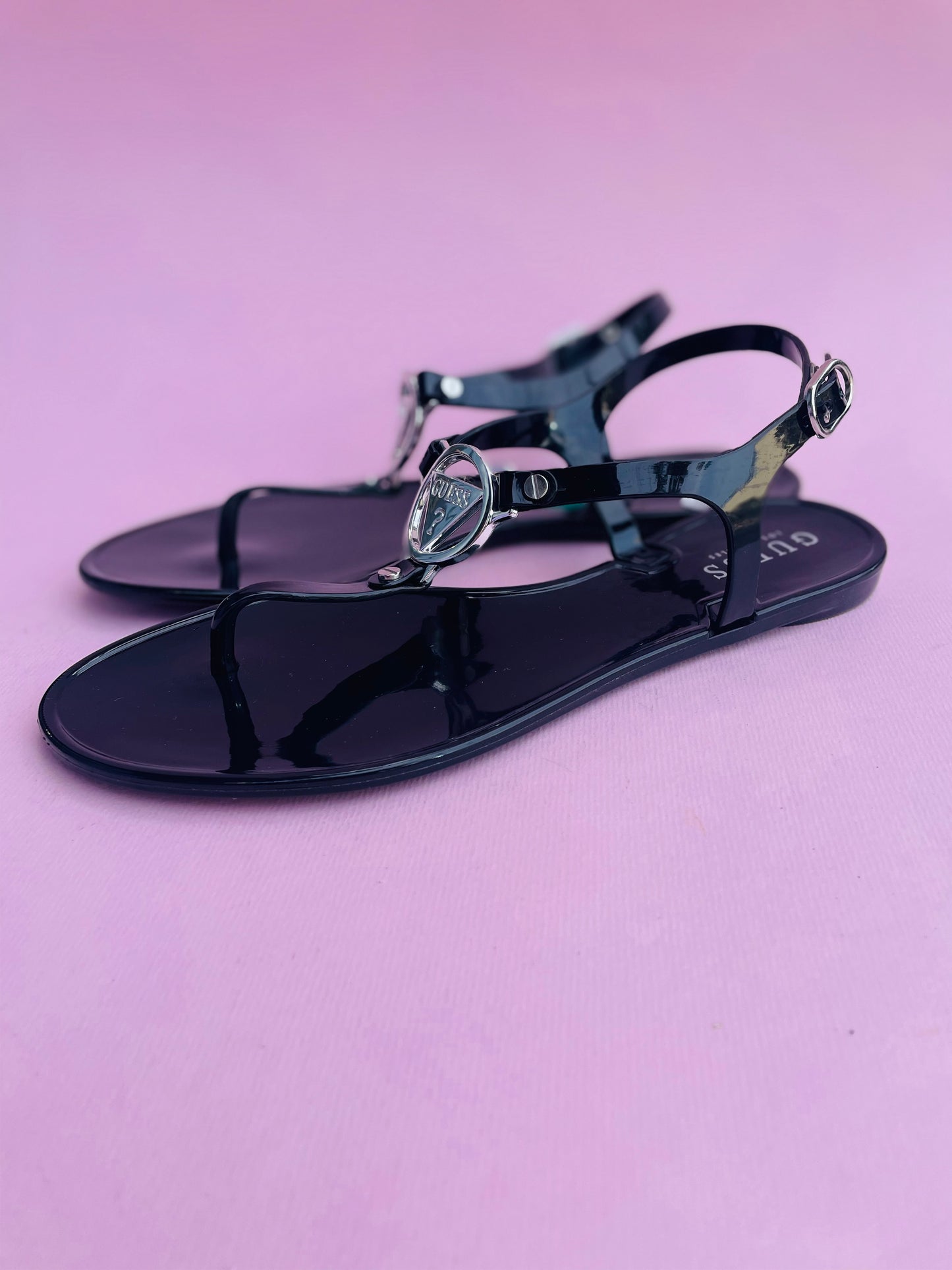 Guess sandal