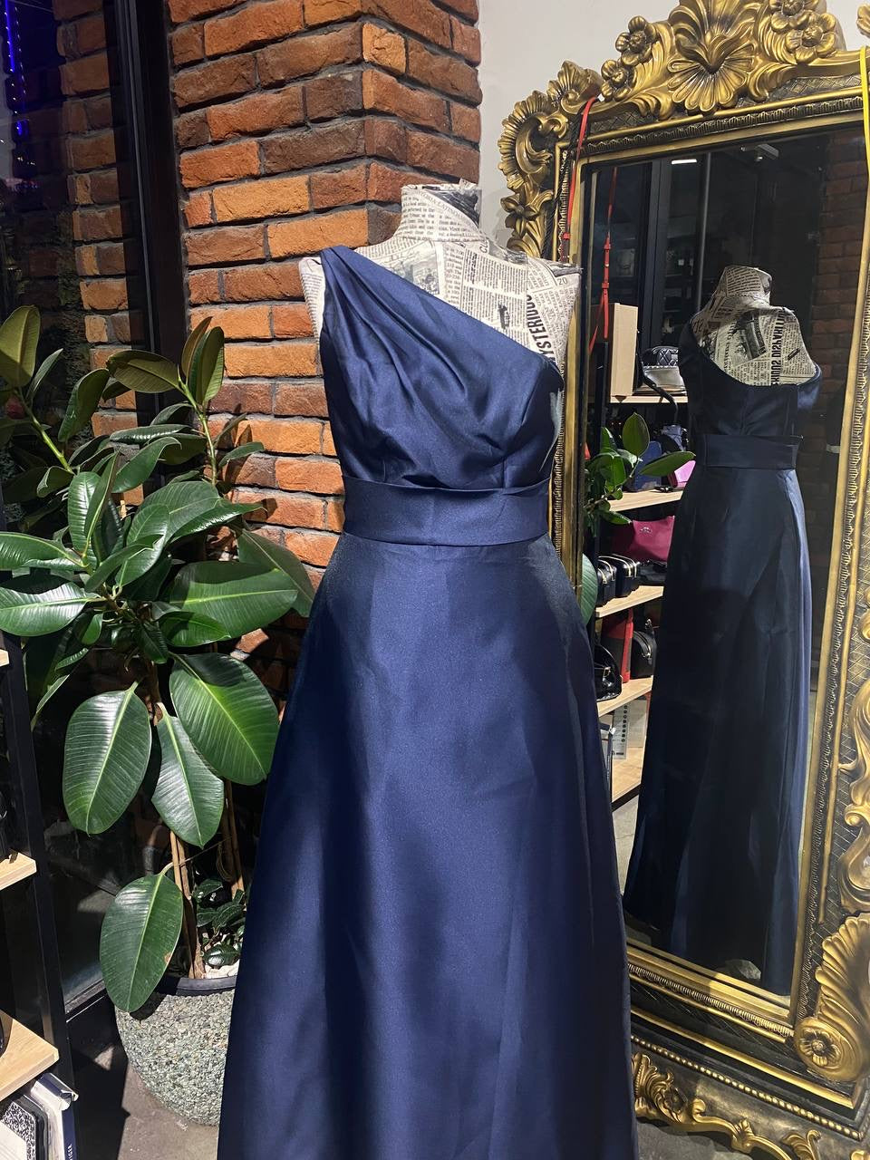 Alfred sung dress size 2