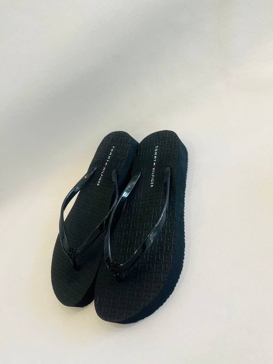 Tommy Hilfiger sandal size 38.5