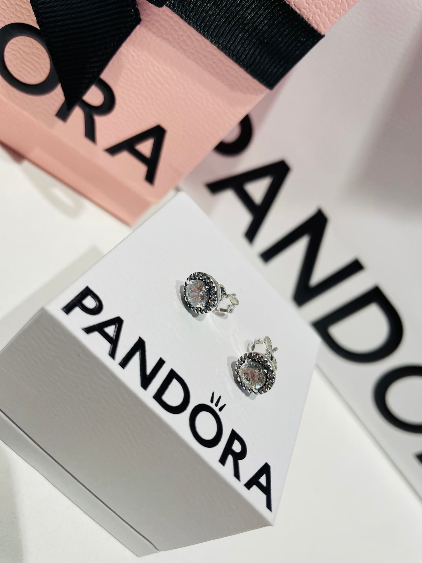 Pandora ring