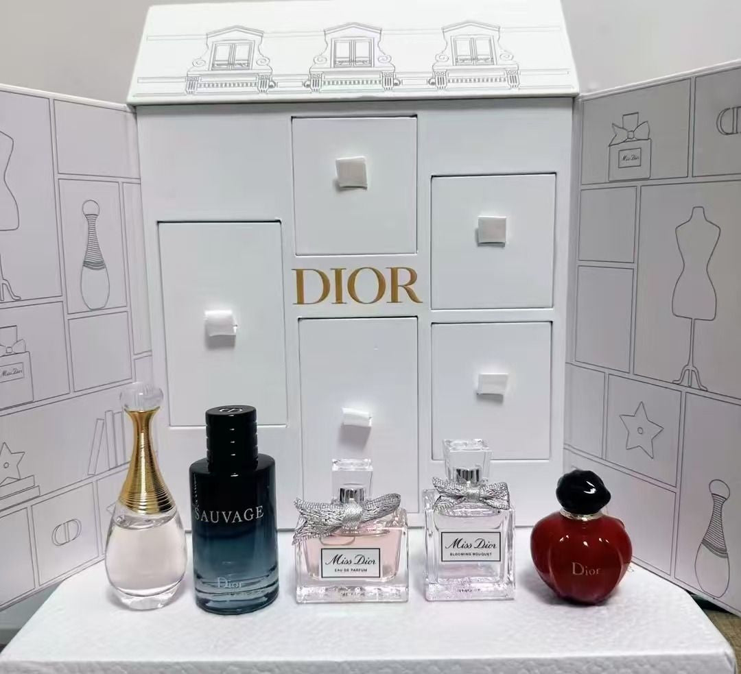 Dior Le Mini 30 Montaigne Discovery perfumes set