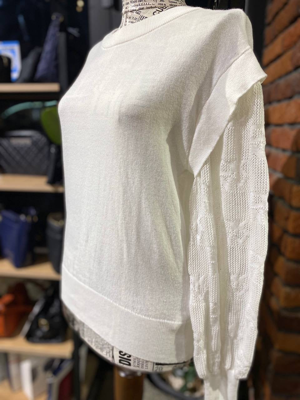 Dkny sweater size small