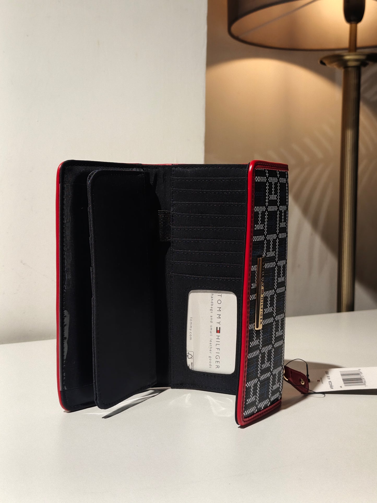 Tommy Hilfiger wallet