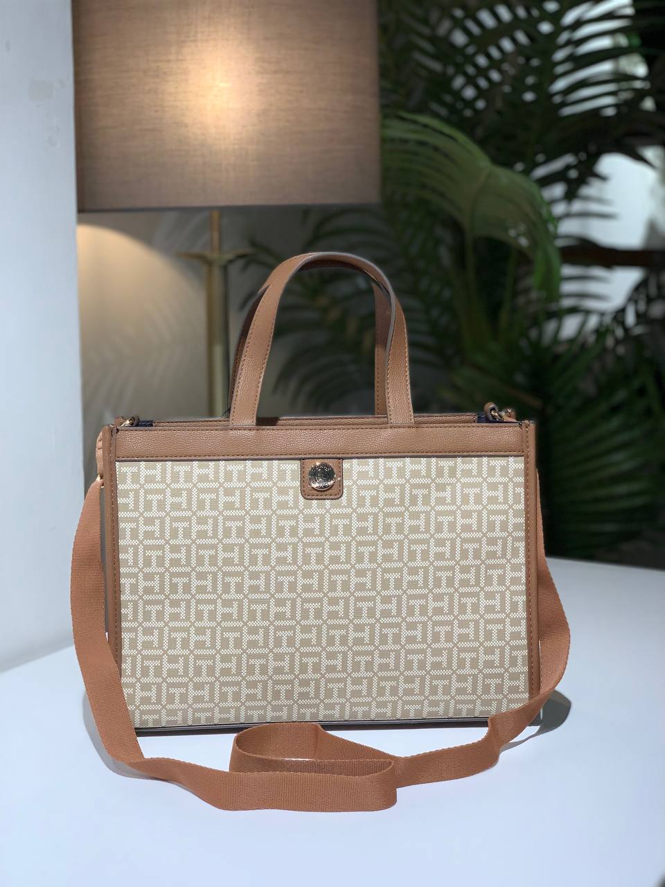 Tommy Hilfiger bag