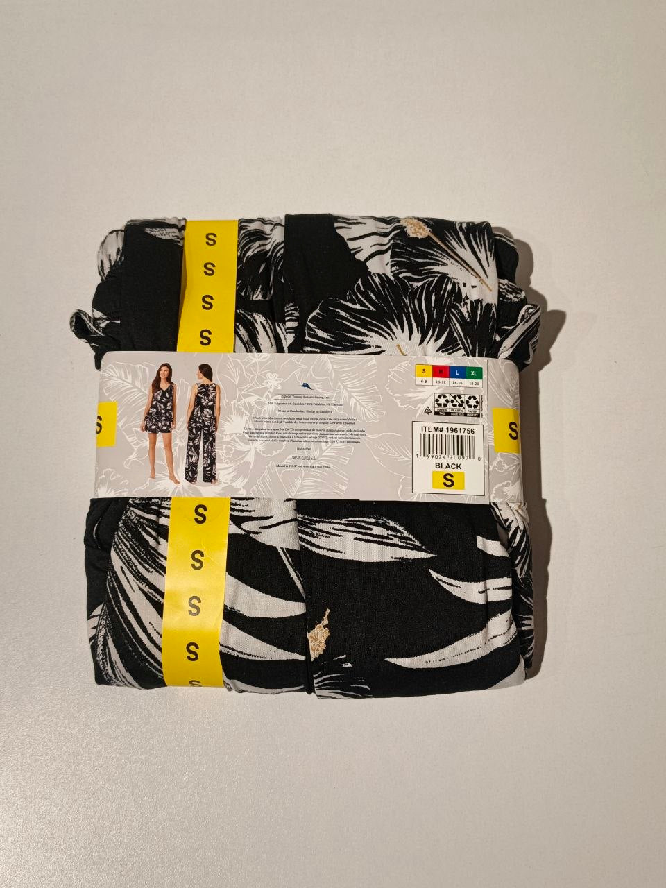 Tommy Bahama 3-piece pajama set