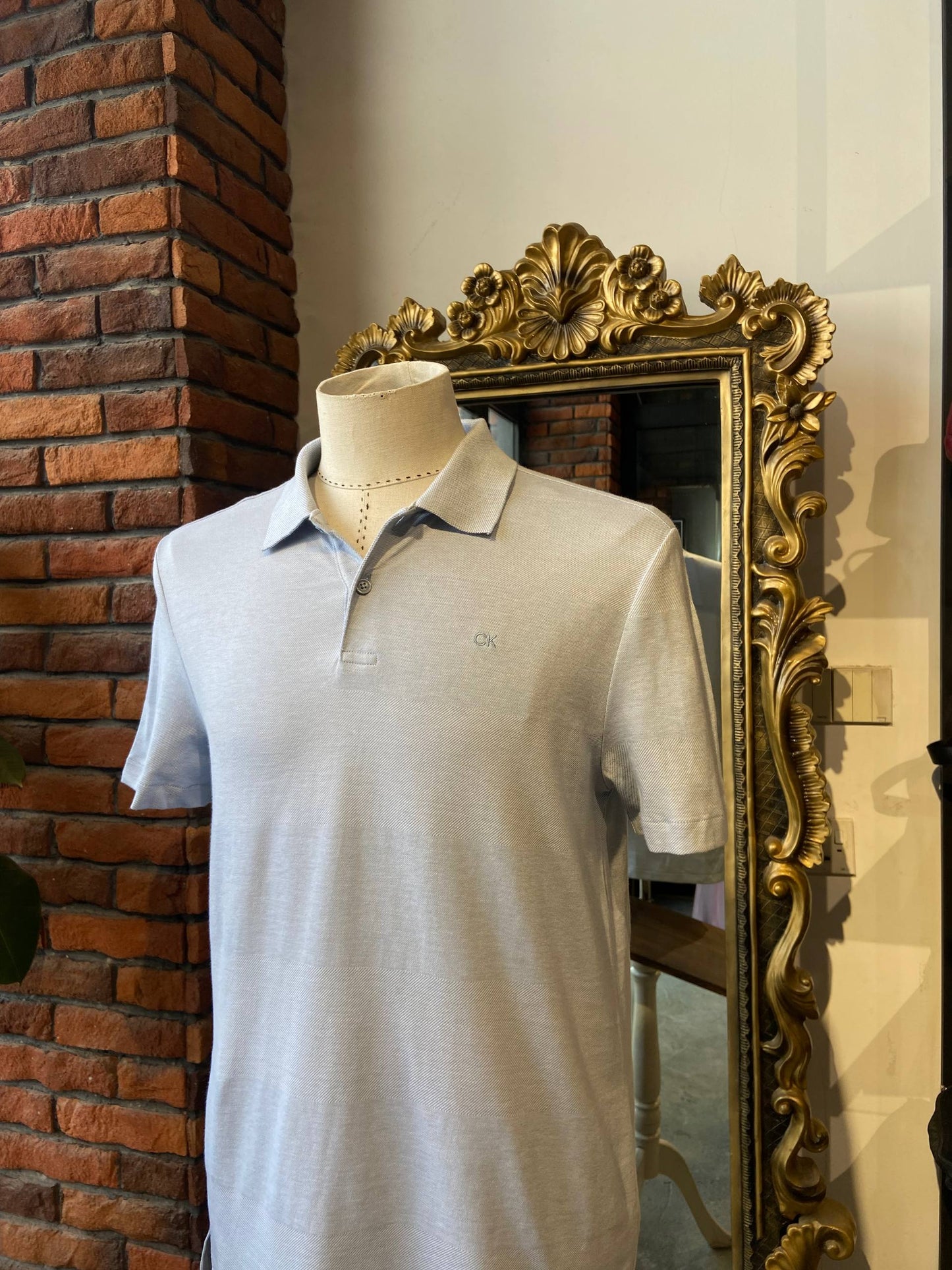 Calvin klein shirt size small