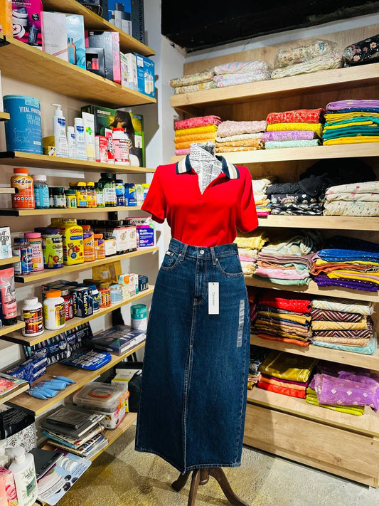 Calvin Klein denim skirt size w29