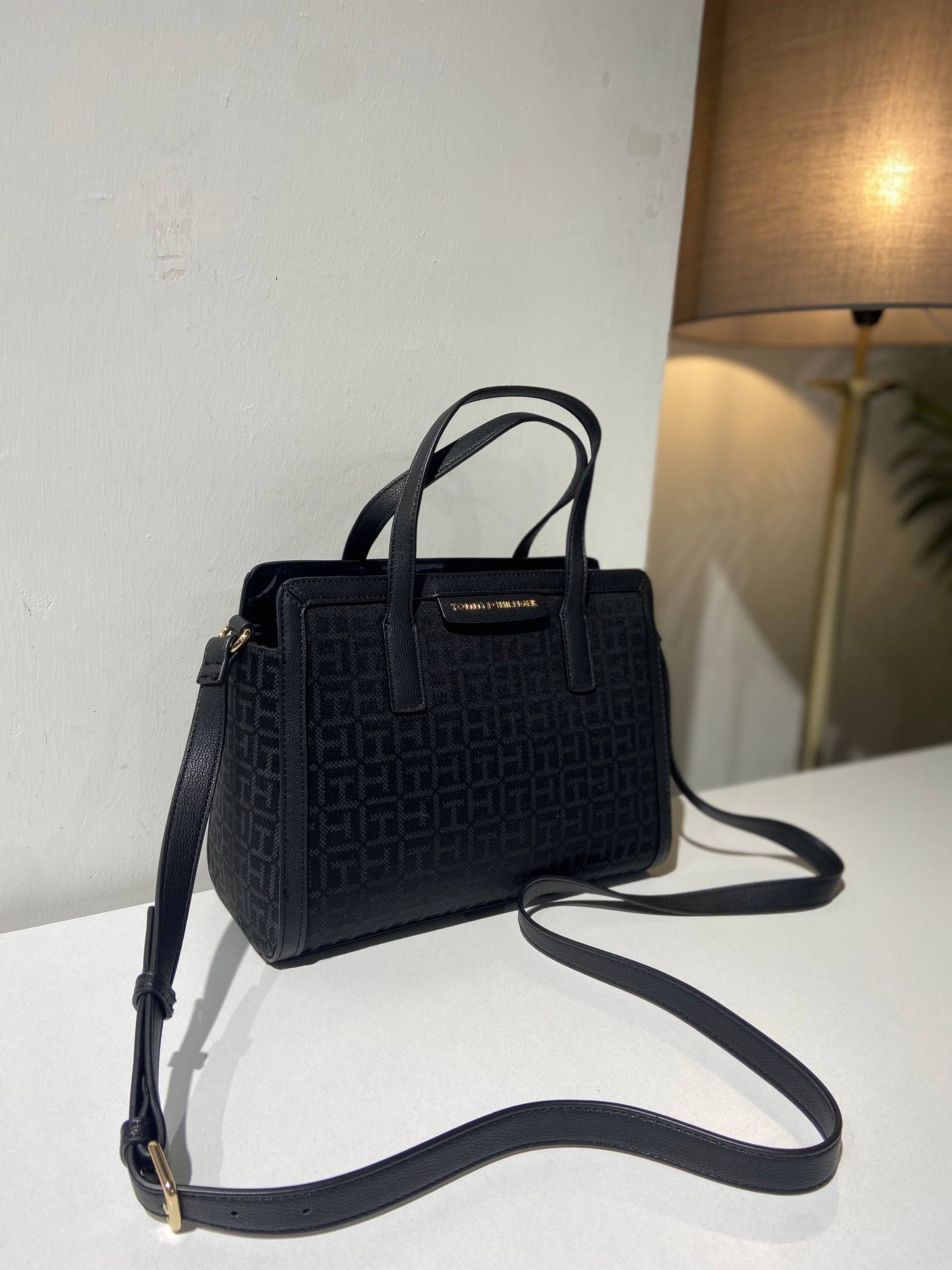 Tommy Hilfiger bag
