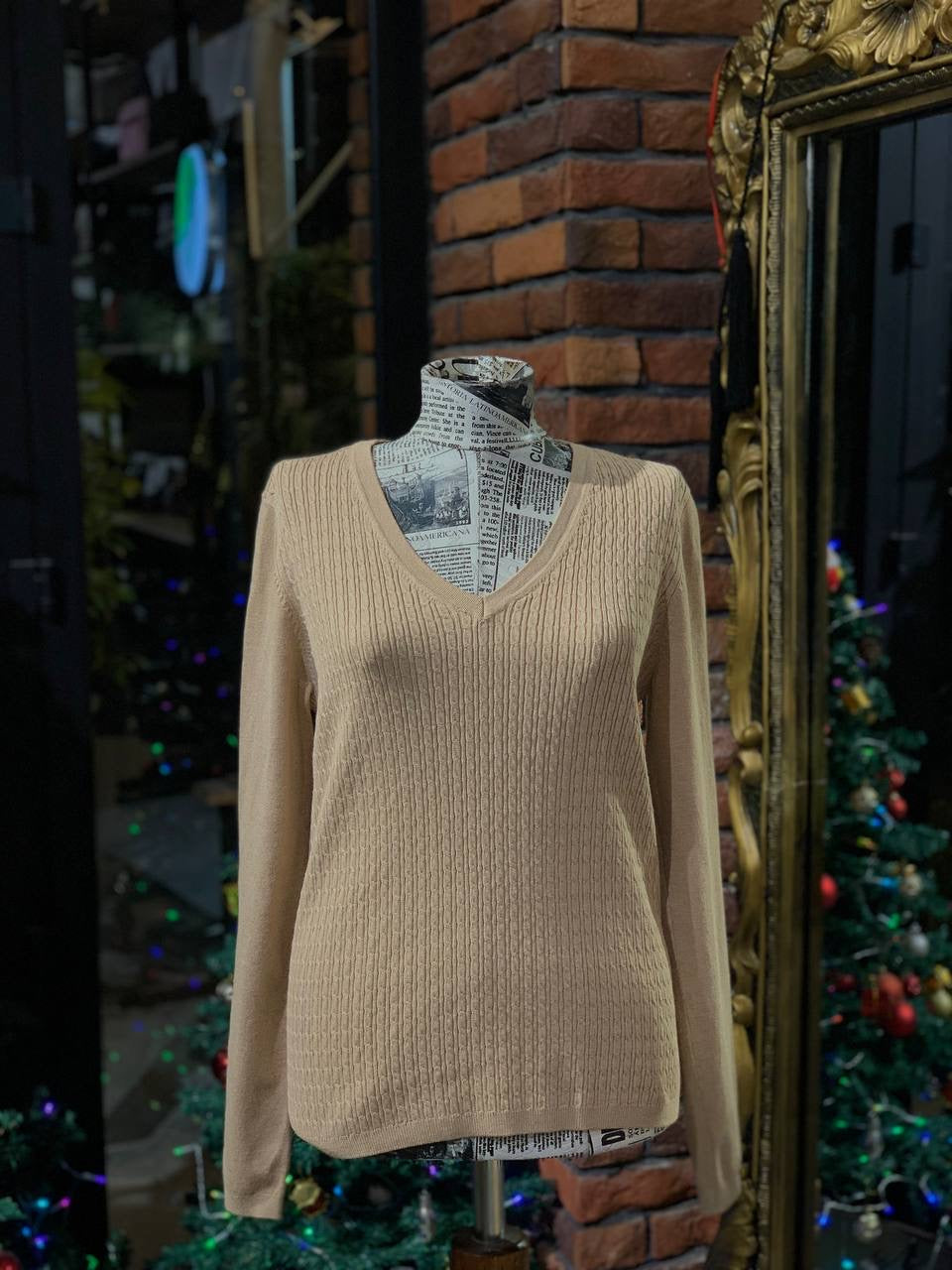 Tommy Hilfiger sweater size small