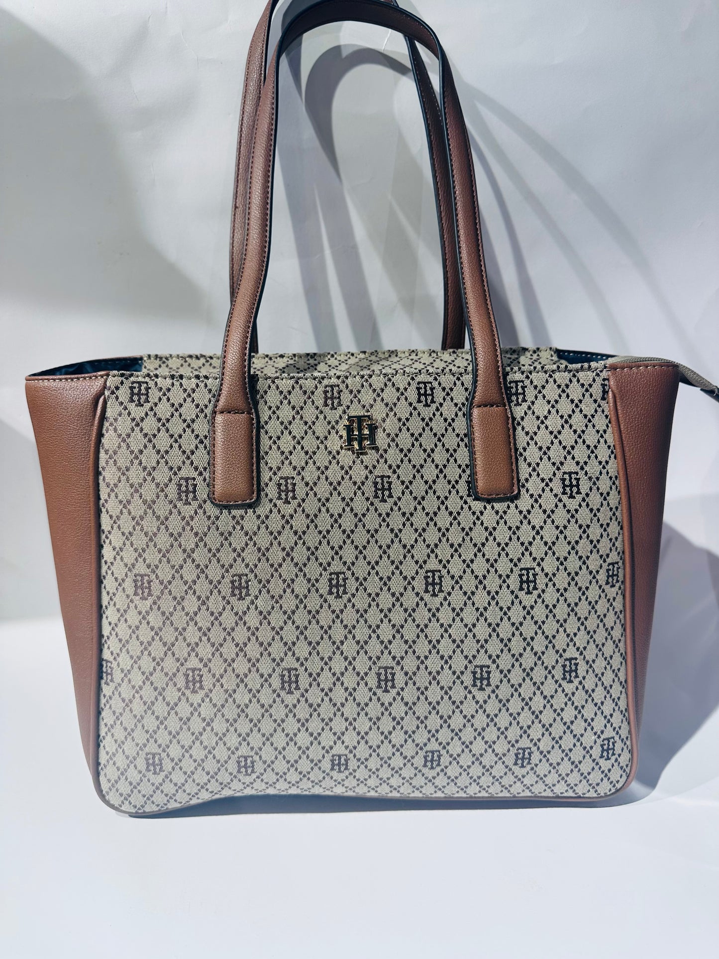 Tommy Hilfiger shoulder bag