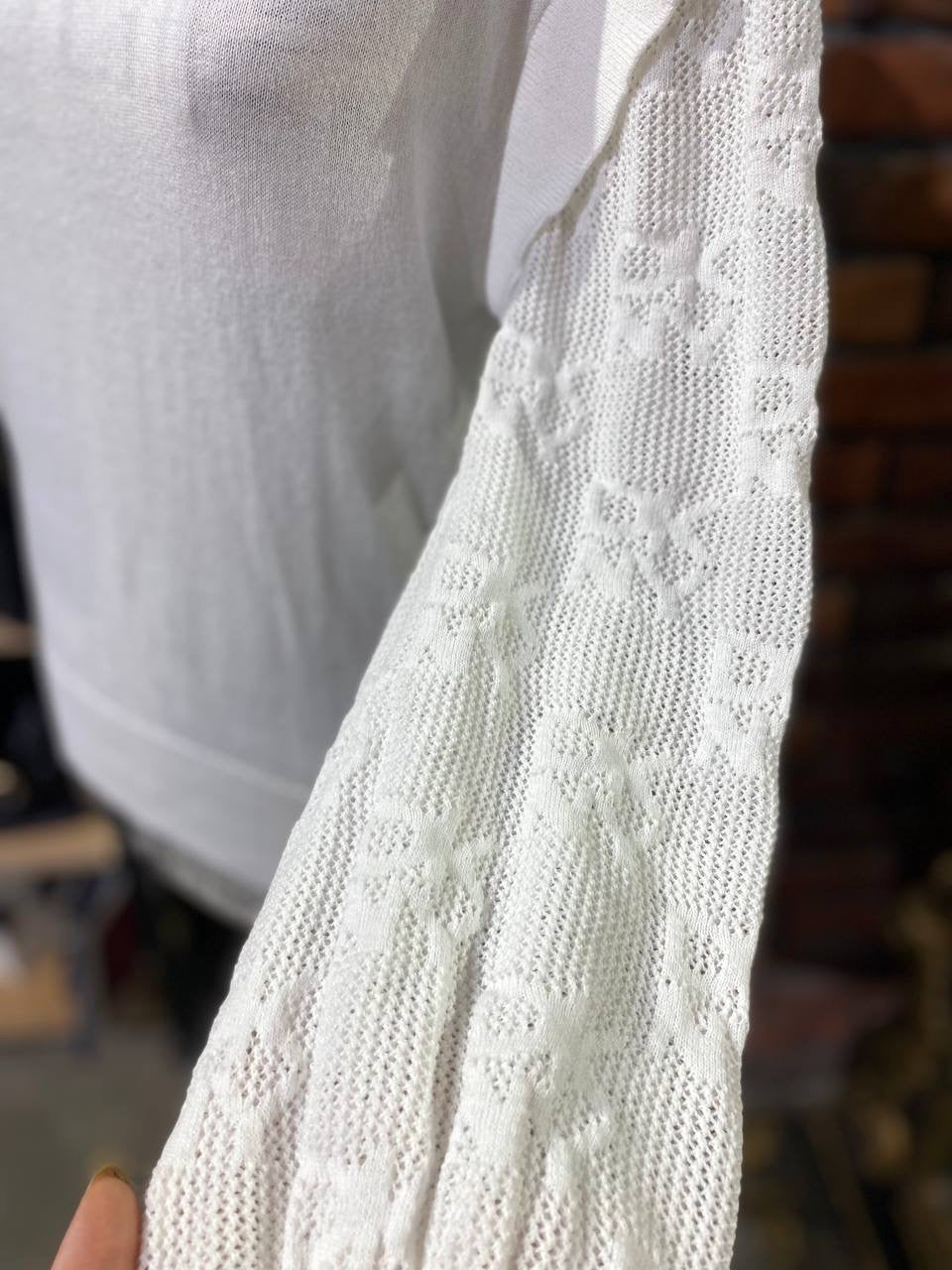 Dkny sweater size small