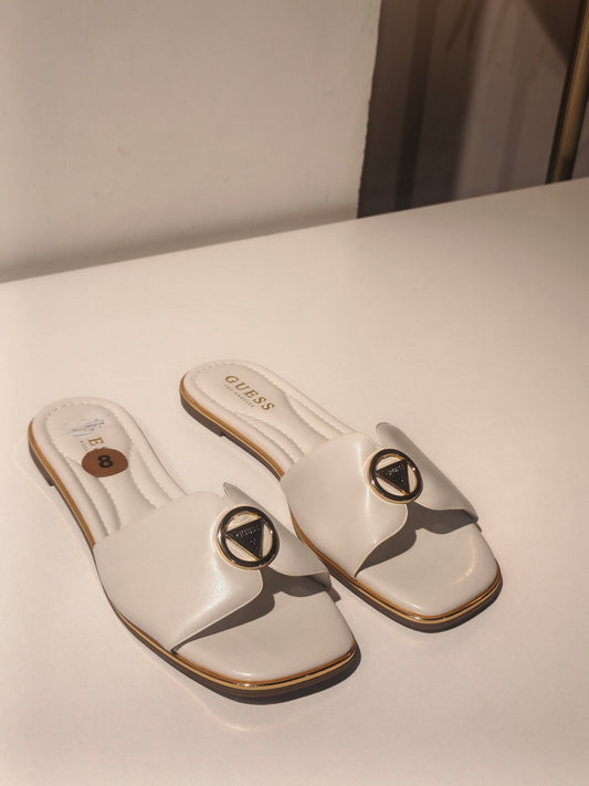 Guess sandal size 8M