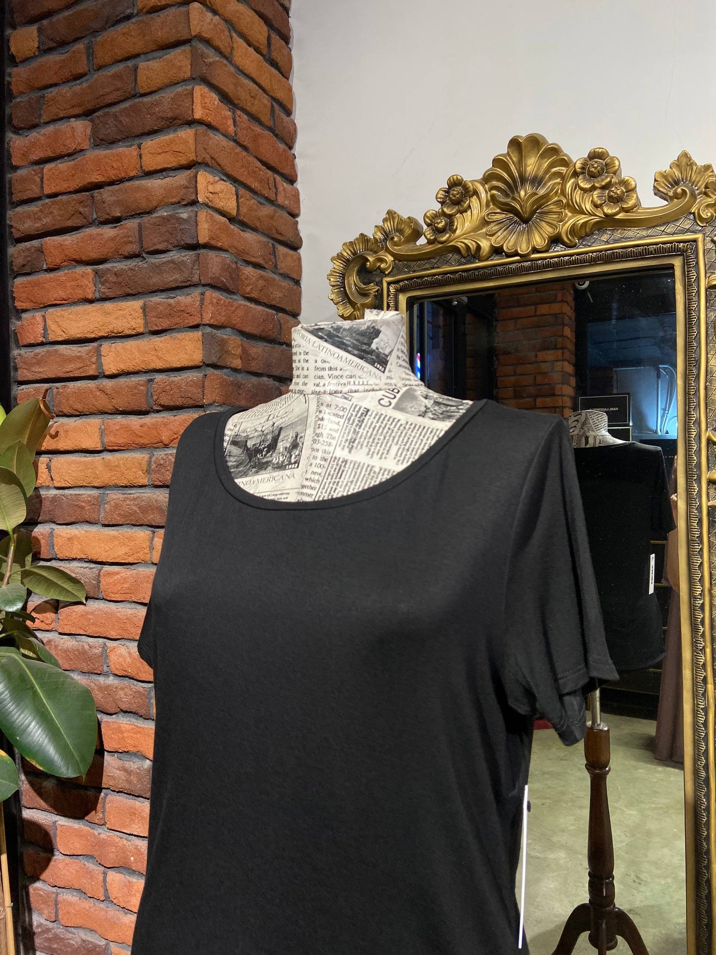 Dkny top size medium