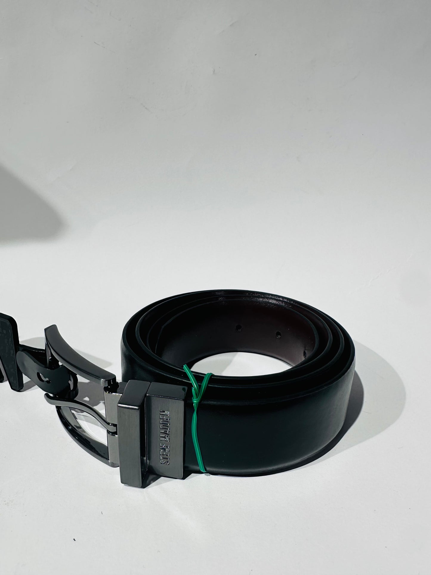 Steve Madden belt reversible size large (38/40)