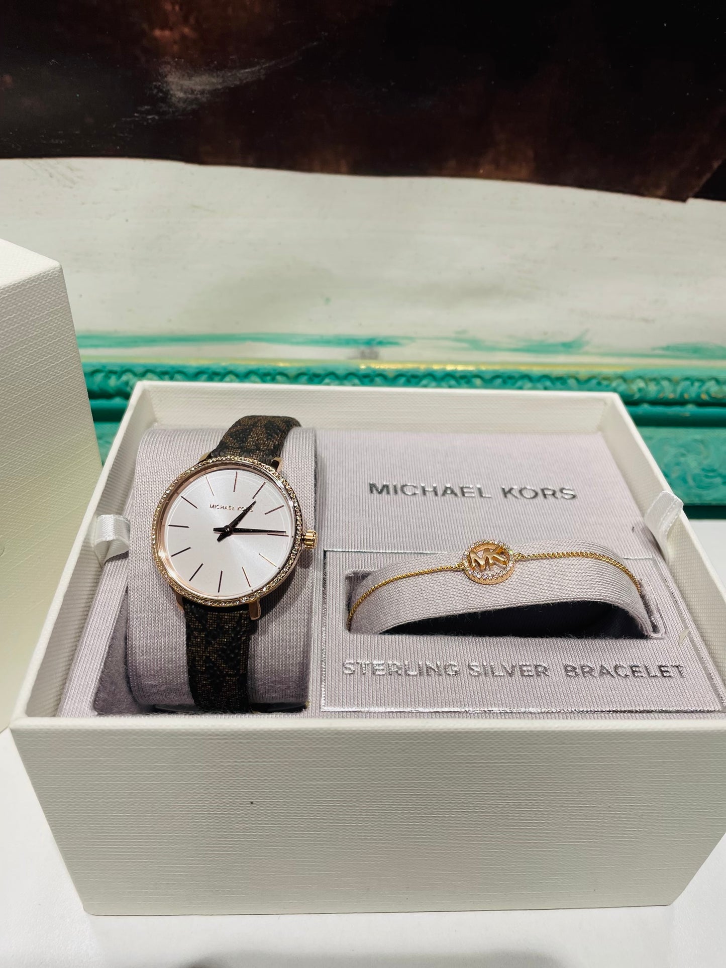 Michael kors watch set