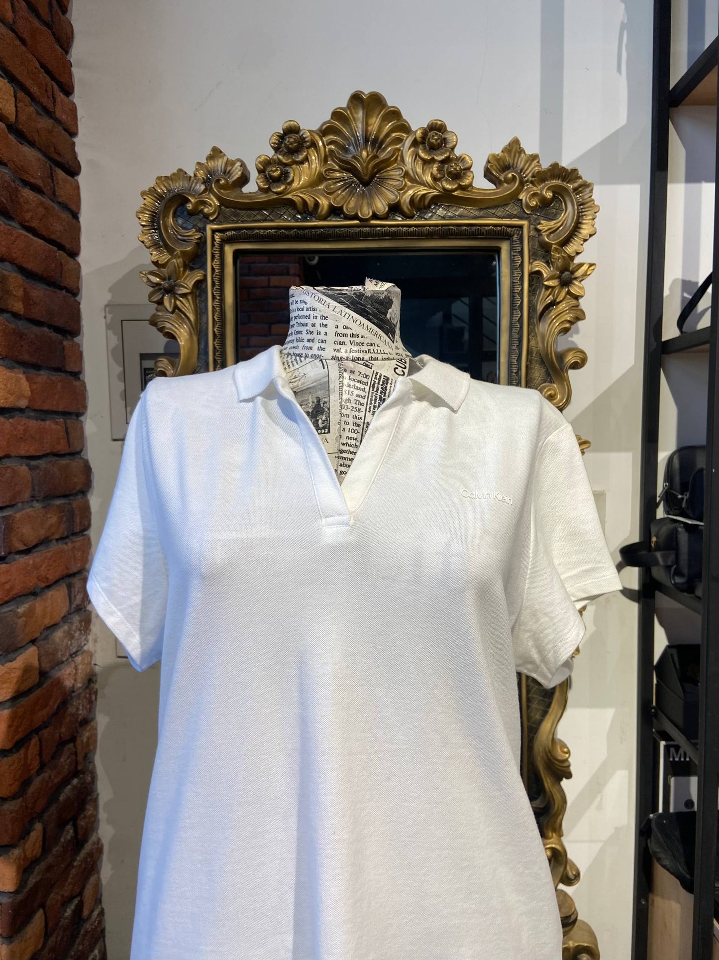 Tommy Hilfiger shirt size large