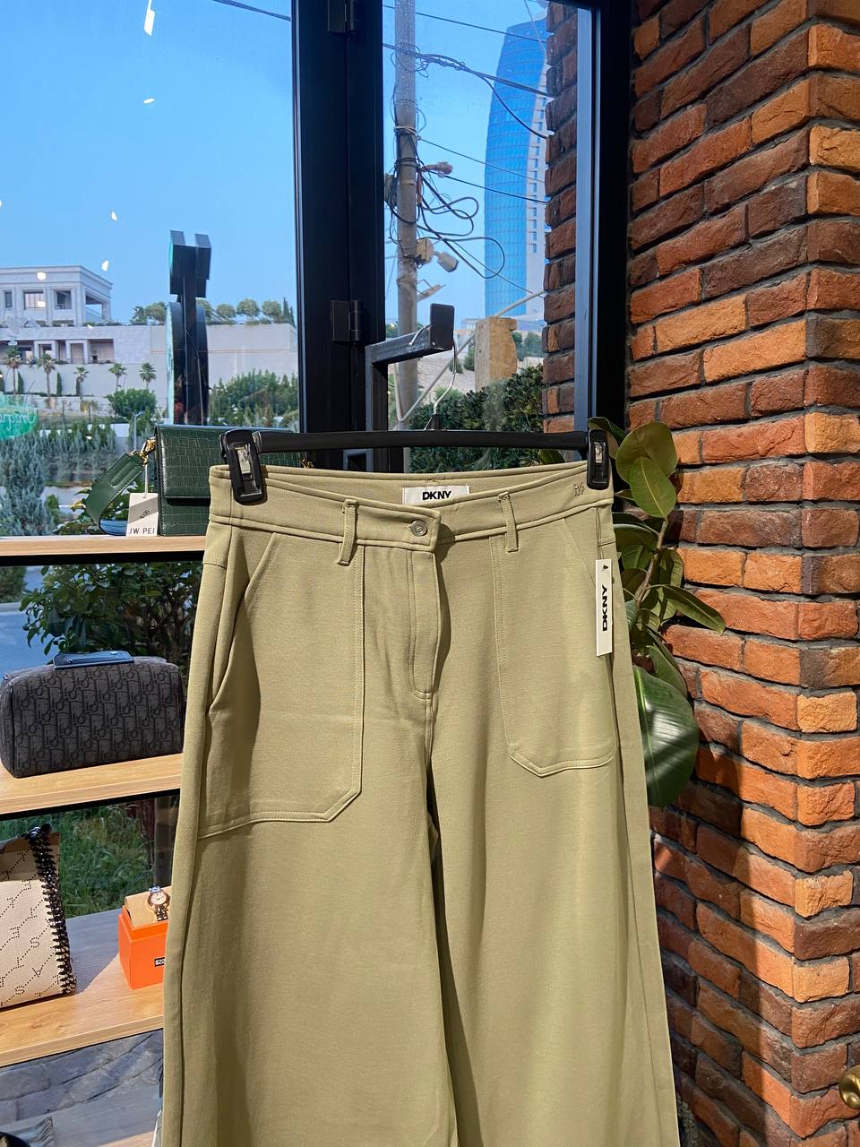 Dkny womens pant size medium