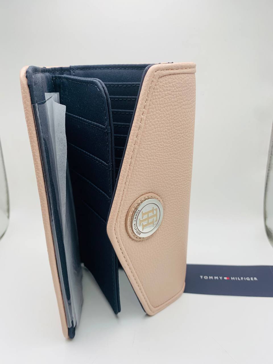 Tommy Hilfiger wallet